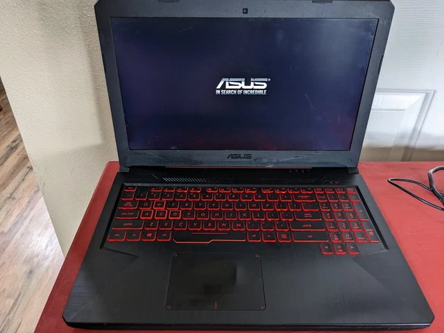 ASUS TUF FX504G 15" Intel i5-8300H 24GB/1TB HDD/GTX 1050 WIN10