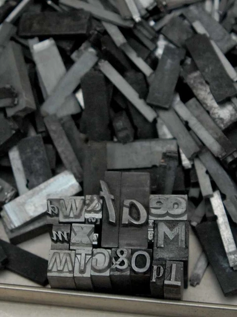 Lot De 10 Kg De Plomb Typographique - Caractères D’imprimerie Anciens