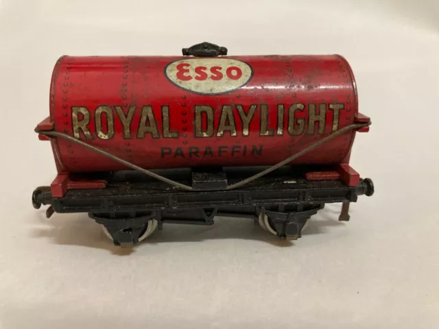 Hornby Meccano OO Vintage Die-Cast Train Tanker Carriage Esso Red #2