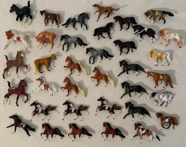 Breyer Mini Whinnies Lot Of 36 Surprise Series Bag Horses + Stablemate Retired