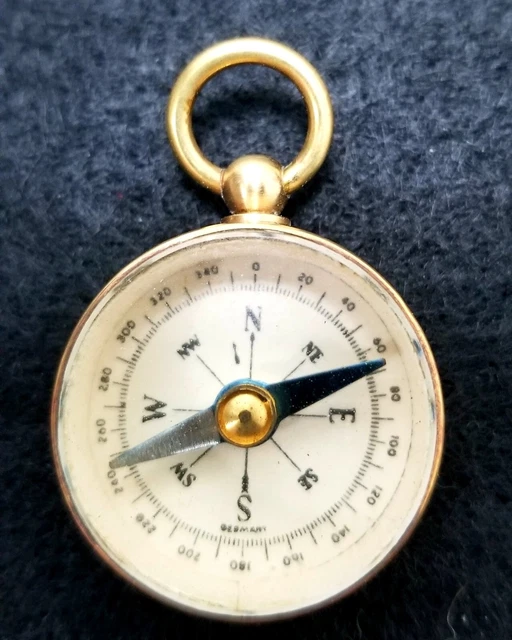 Vintage Miniature Pocket Compass Vintage Miniature Pocket Compass