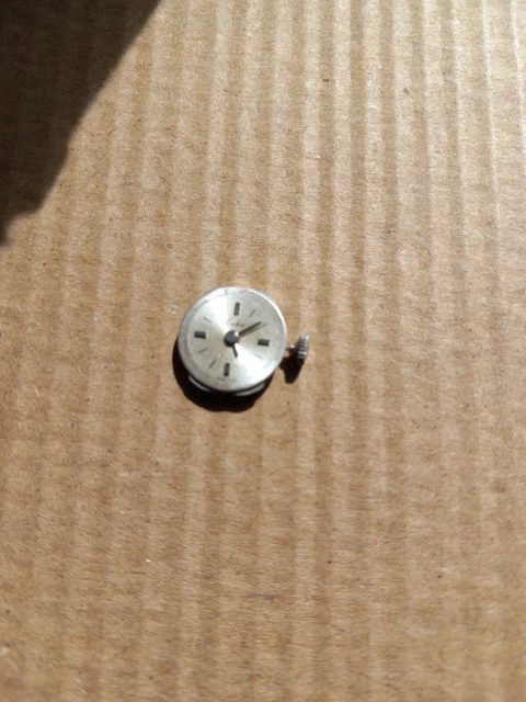 Mouvement De Montre Mécanique Eska à Remontage Manuel - Pour Révision Ou Pièces Détachées