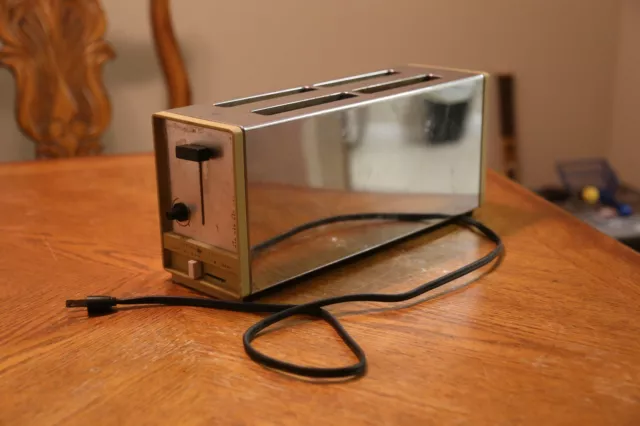 Vintage General Electric 4 slice Toaster Chrome Model A4T127 Auto Popup Works