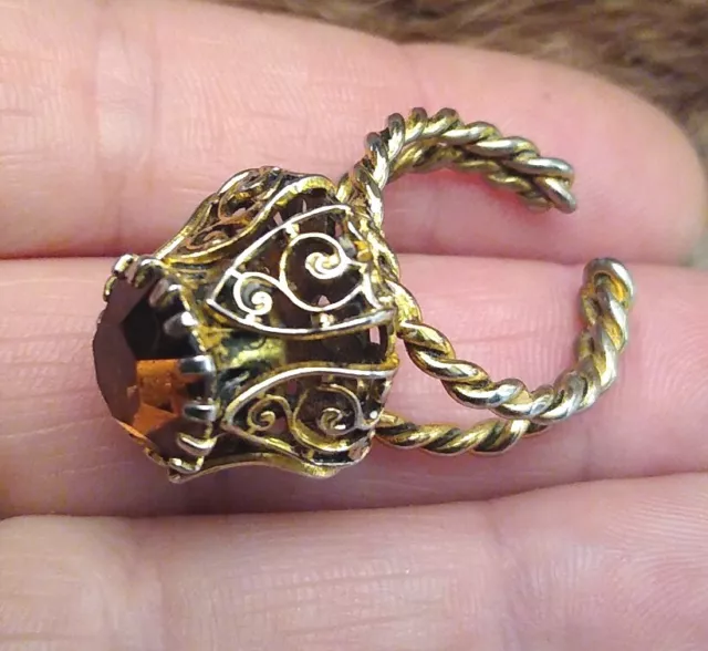 West GERMANY Faceted Amber Glass GOLD TONE Rope Twist Ring FILIGREE, Adjustable!