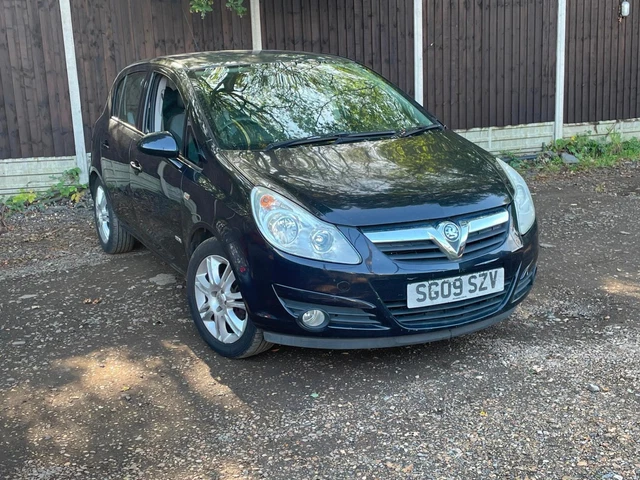 2009 Vauxhall Corsa 1.2i 16V Design 5dr HATCHBACK Petrol Manual