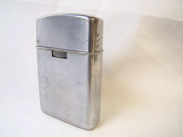 Vintage Sarome Brushed Chrome Flip Top Mid Century Gas Lighter Sparking Well B