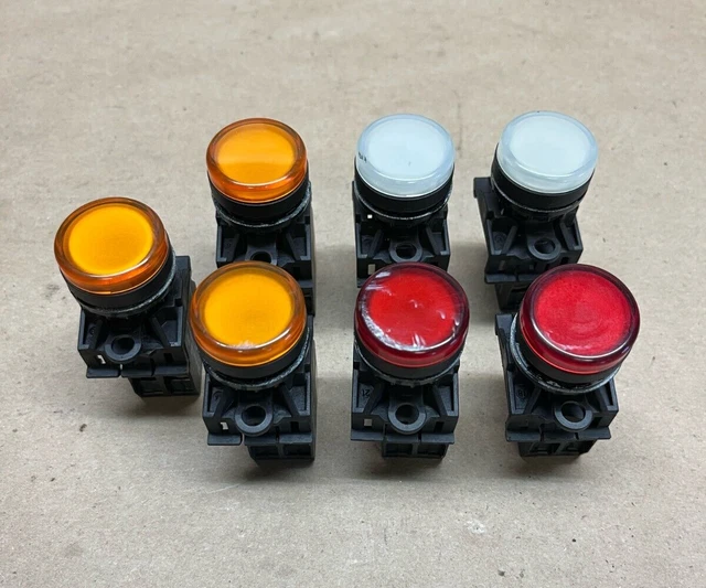 Lot of 7 Moeller Klockner Indicator Lights w/ 2 EFDR Contacts