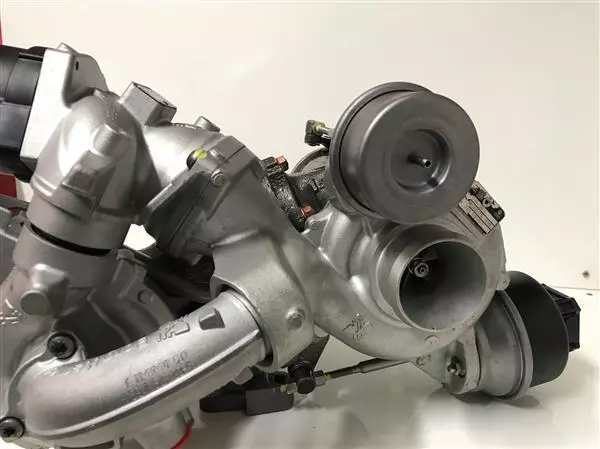 Bi-Turbo Turbocompresseur VW Crafter 2.0 Bitdi 03L145715B 53049880143 K04-0143