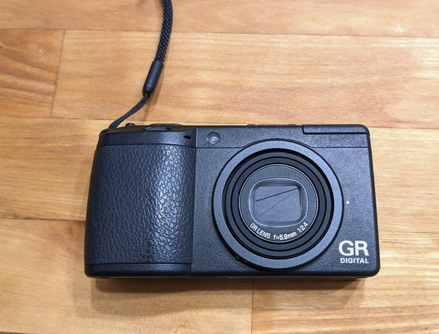Ricoh GR Digital II 10.1MP Black Compact Camera