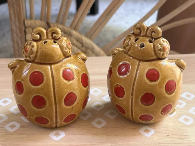 Ladybug Salt and Pepper Shakers Ceramic Retro Vintage Japan