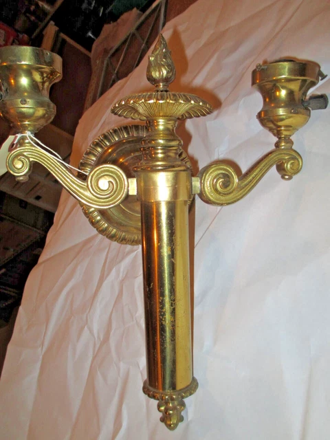 Beautiful 2-arm heavy cast brass antique classic French design wall sconce