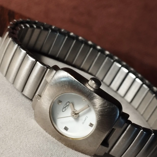 Montre Femme ALBIN Quartz - Bracelet Lézard Vert, Cadran Vert, Boîtier Doré