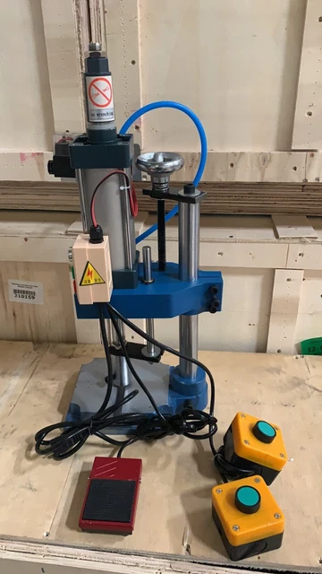 Open Box! Pneumatic Punching Press Machine 2 Button Press Puncher 200KG Pressure