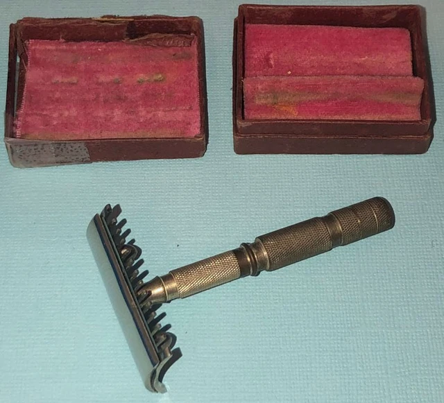 Vintage Hennico Travel 4 pc Safety Razor w/Box Gillette Blade Included