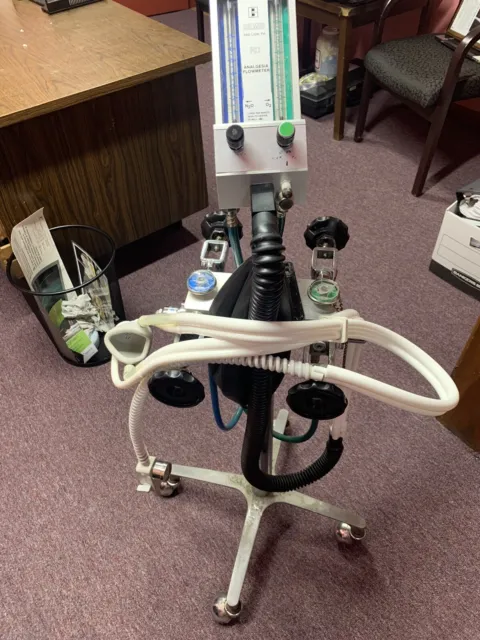 Used Belmed Nitrous  4 Tank With Mobile Cart