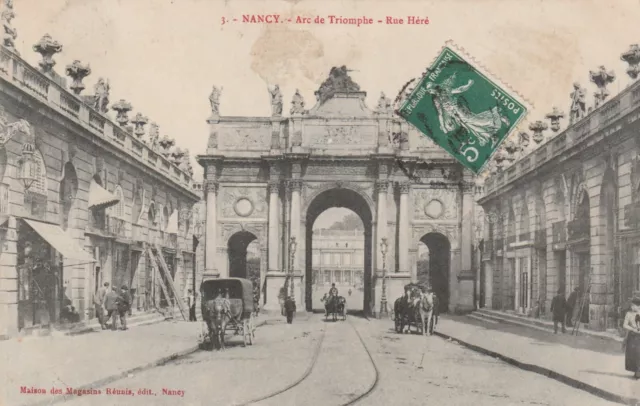 CPA 54 NANCY Arc de Triomphe Rue Héré