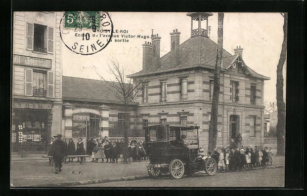 CPA Choisy-le-Roi, Ecoles de l´Avenue Victor-Hugo, La sortie 1910