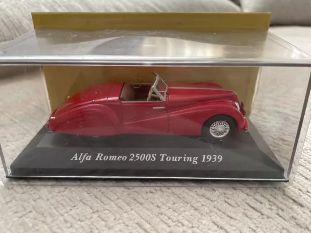 Voiture de  collection - Alfa Roméo 2500S Touring 1939 - Ixo Altaya 1/43