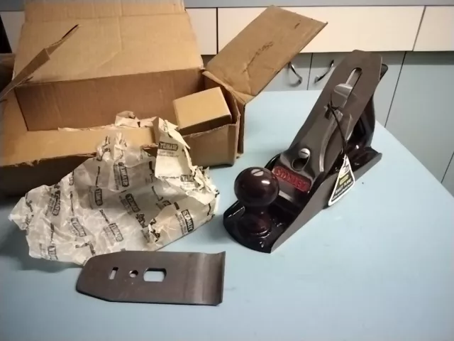 Bailey Stanley Vintage Hand Wood Plane No.4,& spare Blade Holder,new Old Stock.