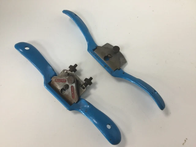 VINTAGE RECORD & STANLEY SPOKESHAVES (round & flat soles)
