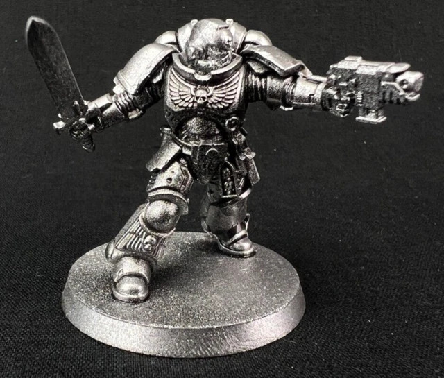 Warhammer 40K Space Marines Lieutenant main image 0