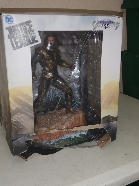 Dc Justice League Aquaman Statue Diamond Select Gallery Aquaman Figure