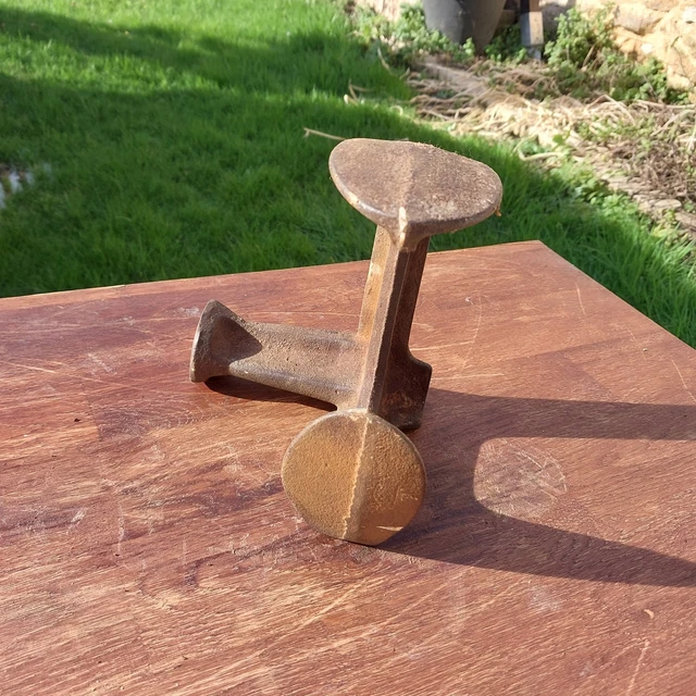 Enclume De Cordonnier Ancienne N°25 En Fonte - Outil Vintage - Occasion - France