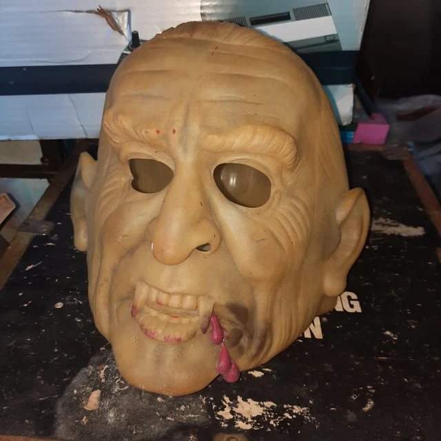 Masque César Dracula – Vintage – Thème Halloween – Occasion
