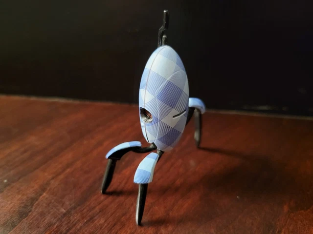 Portal 2 Series 2 - Closed Picnic Sentry Turret - NECA WizKids Valve Blind Box