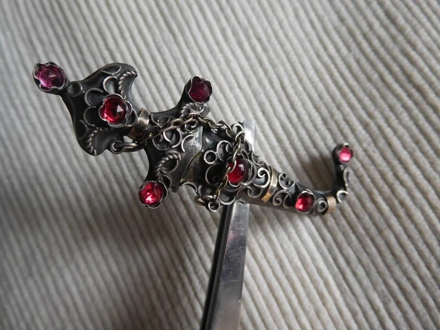 Broche Ancienne En Argent Massif – Modèle Vintage, Pierre Argentée