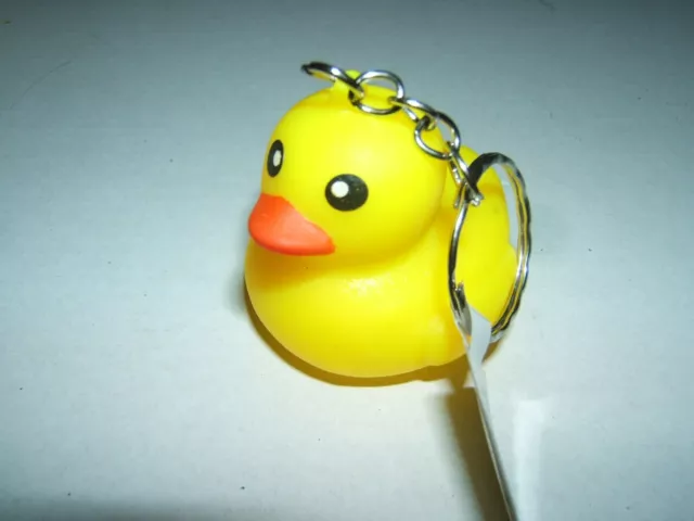 YELLOW SQUEAKING SQUEAKY 4cm RUBBER DUCK DUCKLING NOVELTY FLOATING 4cm CUTE
