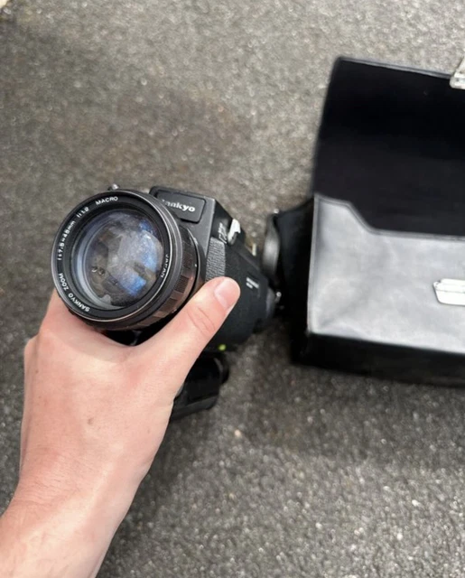 CAMERA SANKYO ZOOM 8 F=10 - 30 mm 1:1.8 Made in Japan + poignée + ETUI EUR 35,00 - FR