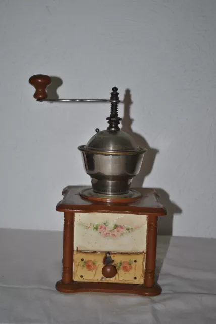 Max Roesler Knie Kaffeemühle Holz Rosenmuster D. R. G. M. Leinbrocks Ideal