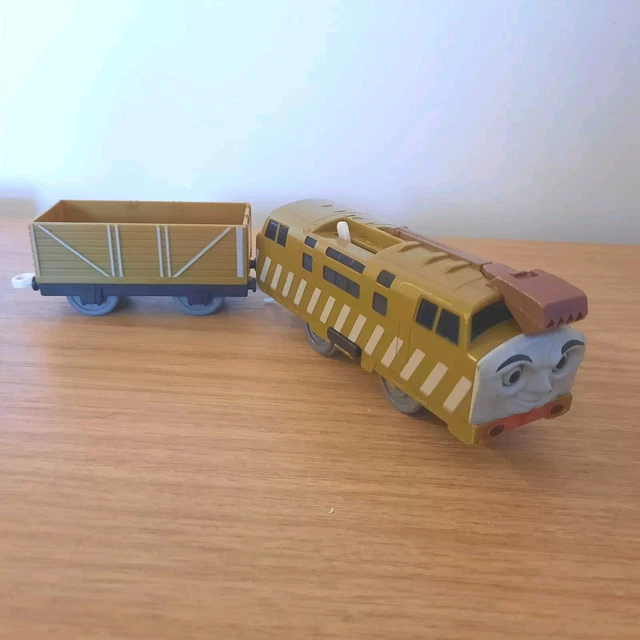 THOMAS THE TANK Engine & Friends Trackmaster MOTORIZED DIESEL 10 TRAIN ...