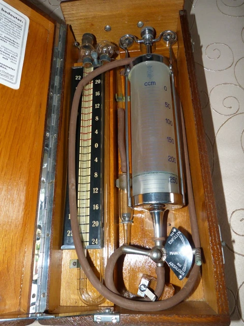 Antiker Pneumothorax Apparat für Ärzte von Prof. Dr. Erich Leschke um 1930 12