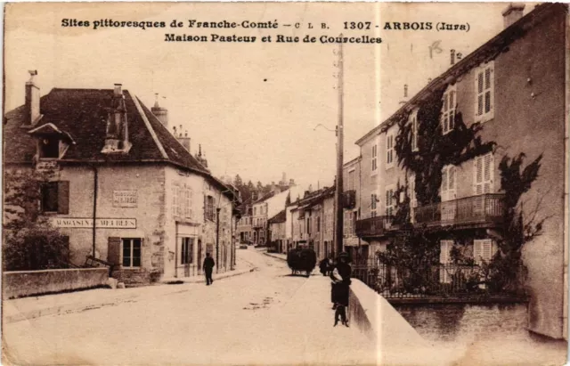 CPA ARBOIS Maison Pasteur et Rue COURCELLES (446796)