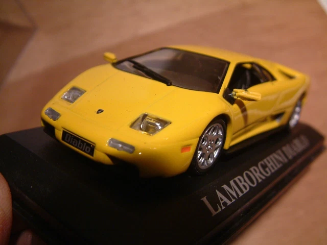 LAMBORGHINI  DIABLO     au  1/43    neuve + boîte    ALTAYA?