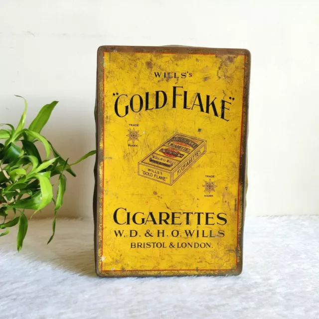 1930 Vintage WD & HO Wills Gold Flake Cigarette Advertising Tin Box London CG236