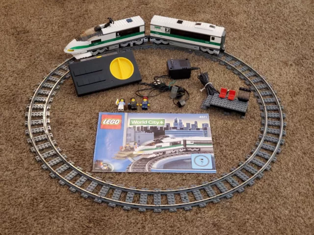 LEGO 9V World City 4511 High Speed Train 100% Complete w/ Instructions LEGO 9V World City 4511 High Speed Train 100% Complete w/ Instructions
