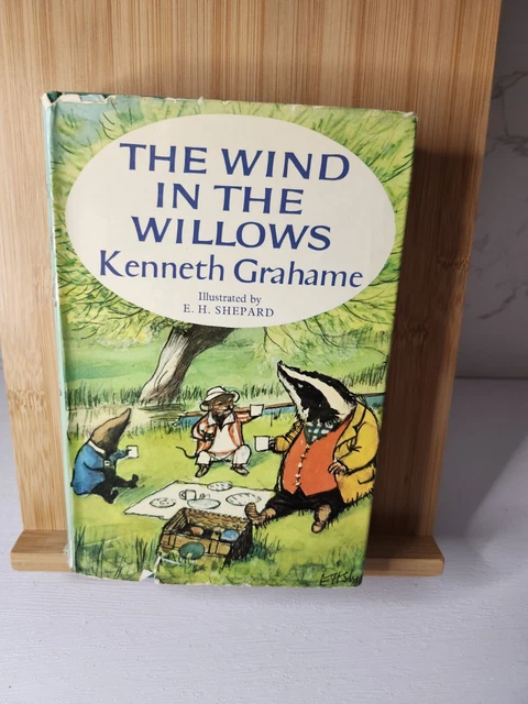 THE WIND IN the Willows Kenneth Grahame H. Shepard Vintage Paperback ...