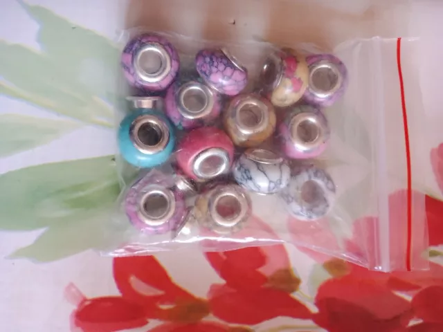 Vends 13 Perles Qui S Adaptent Sur Les Bracelets Pendorat Neuves