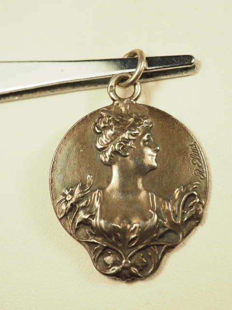 ANCIEN PENDENTIF EN Argent 925 Oiseau et Fleurs en Nacre et chaine en Argent EUR 49,50 - FR