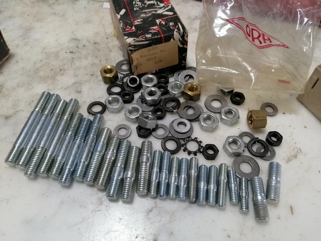 SERIE PRIGIONIERI PER Cilindro Monoblocco Motore Per Fiat 124 - Dr