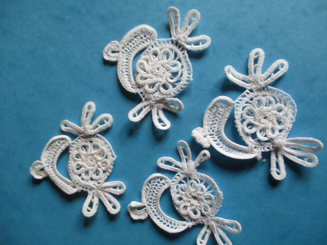 4 motifs dentelle  d'Irlande faite main crochet anciens 1905-1910 6 cm x 7,8 cm