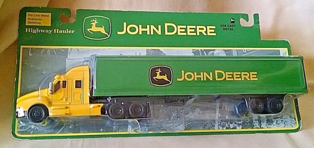 John Deere Truck Highway Hauler New Gearbox Collectibles 2006 Die Cast #47704.
