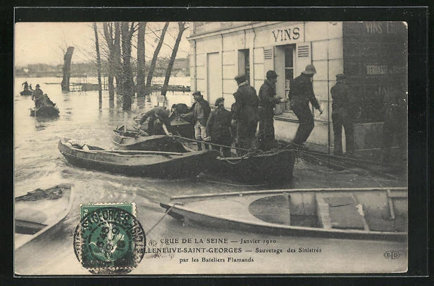 CPA Villeneuve-Saint-Georges, Crue de la Seine January 1910 - Sauvetage des Sin