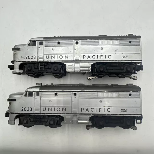 Lionel Postwar O Gauge Union Pacific Alco Aa Diesel Silver Locomotive Set #2023