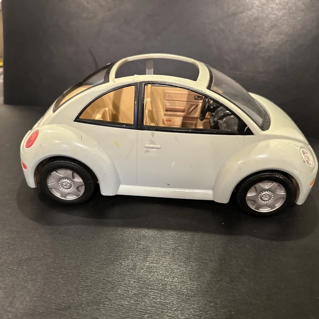 VINTAGE 2000 MATTEL Barbie VW Volkswagen Beetle Bug Robin Egg Blue Doll