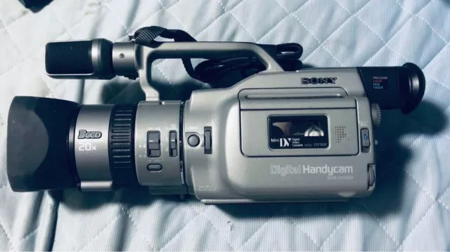 SONY DCR-VX1000 Camcorder Handycam From Japan