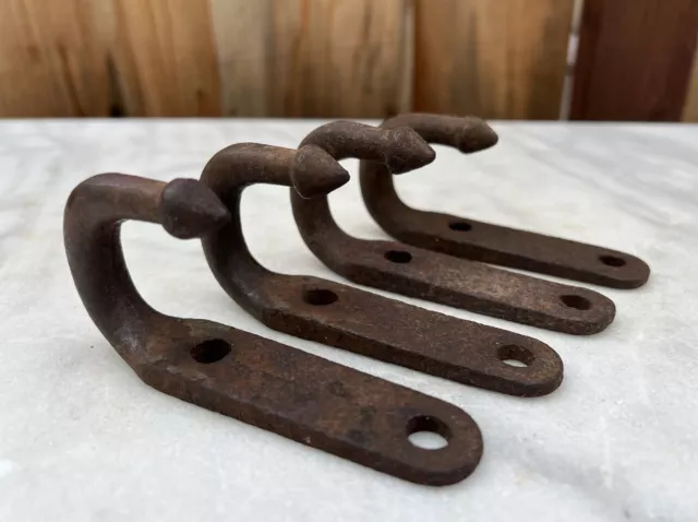 LOT OF 4 Vintage Cast Iron Hooks ~ Vintage Heavy-Duty Wall-Mount Cast Iron  Hooks £15.77 - PicClick UK